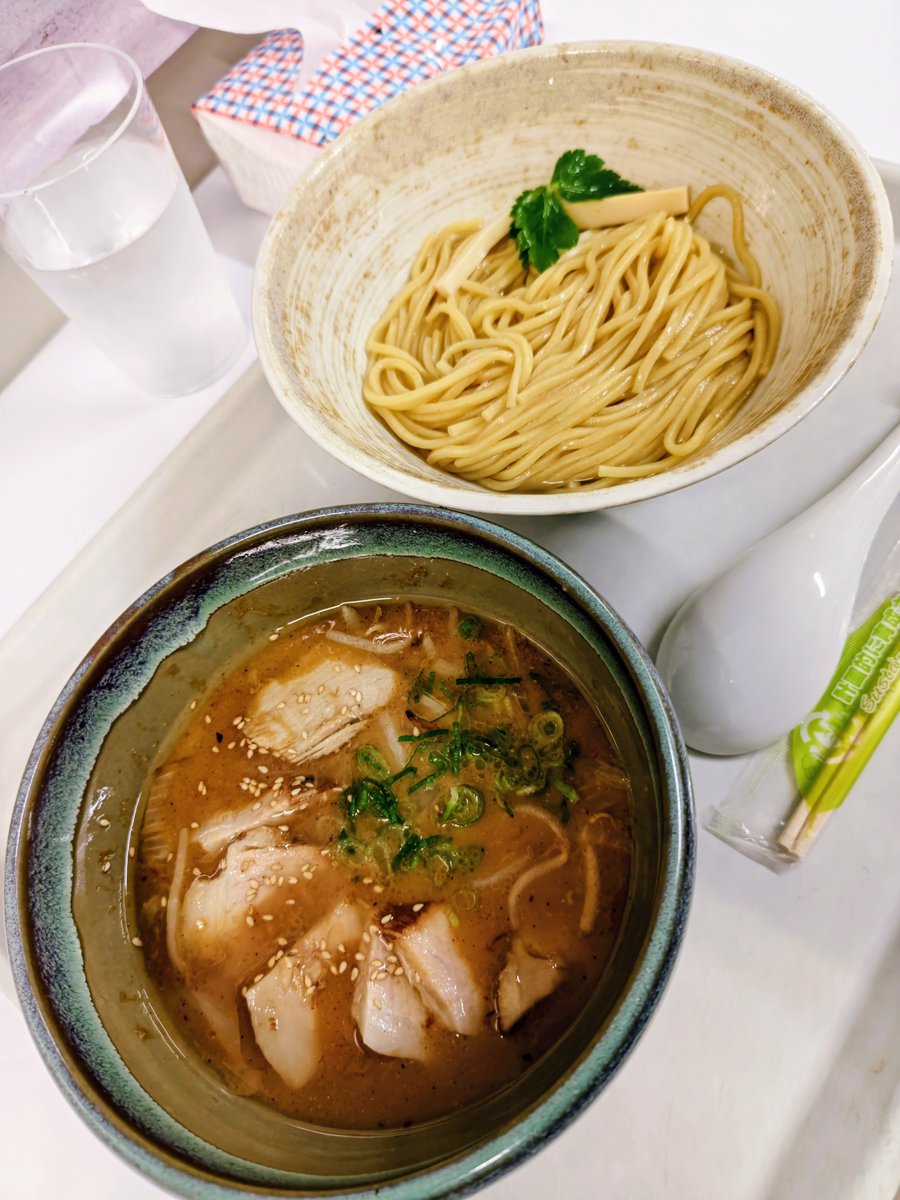 ChocoChocoBro's tweet photo. 北海道グルメ🍚

大宮そごう
北海道の物産と観光展

札幌ラーメン 風来堂
とろとろチャーシュー味噌つけ麺 https://t.co/gBNHRixuxd