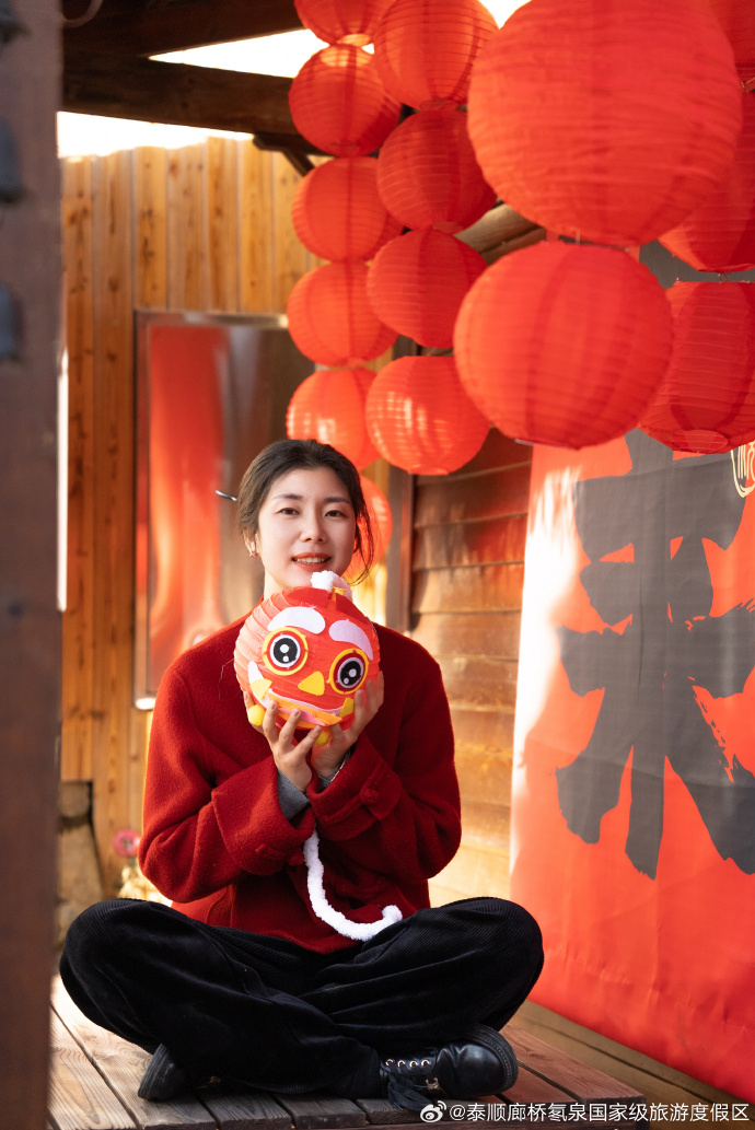 AbineEdi's tweet photo. Guess what I just tried guǎ dèng nèi lǔ shí, and it’s such a unique and fun new experience! https://t.co/G1MB6P8n6Z