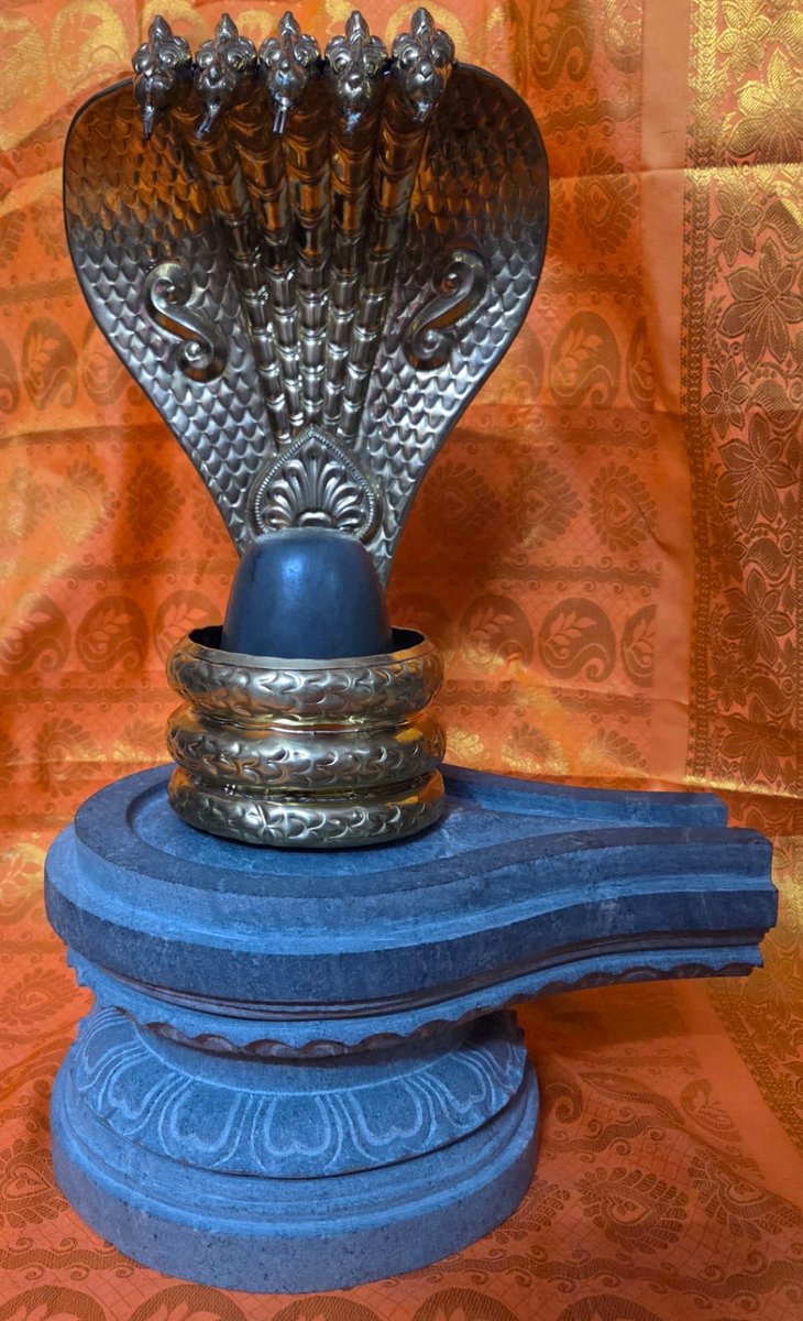 VJsapps's tweet photo. Dear @narendramodi @DrSJaishankar @AmitShah @PiyushGoyal, we are trying to import murtis (idols) for our temples in Toronto from award-winning sthapathis in TN, such as Balaji and Lingam. Courier companies say we need a non-antique certificate, for which @ASIGoI Chennai wants bribes and thousands of documents. Couriers say central government customs harasses them and they do not want the headache. Why so much difficulty for religious articles, especially for temples like Sringeri with thousands of years of history in India? This ongoing issue forces us to use shipping lines to avoid air transport problems. Protecting historical artifacts is essential, but temples and artisans should not be harassed into oblivion. India needs a streamlined process to ease this and promote Indian arts, artisans, and religious work abroad. @RSSorg @rssurjewala