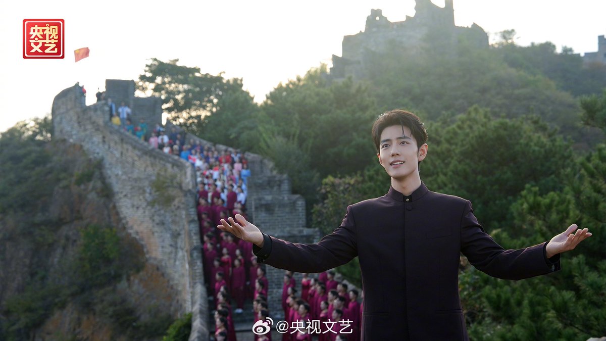 XiaoZhan_OFC's tweet photo. 【261002 Photo】

#XiaoZhan1005NewsPort
#XiaoZhan #肖战

CCTV Literature and Art Weibo Weibo updated:

High resolution photographs of Xiao Zhan performing "My Motherland and I" are here! https://t.co/cA8HqR8Zk1