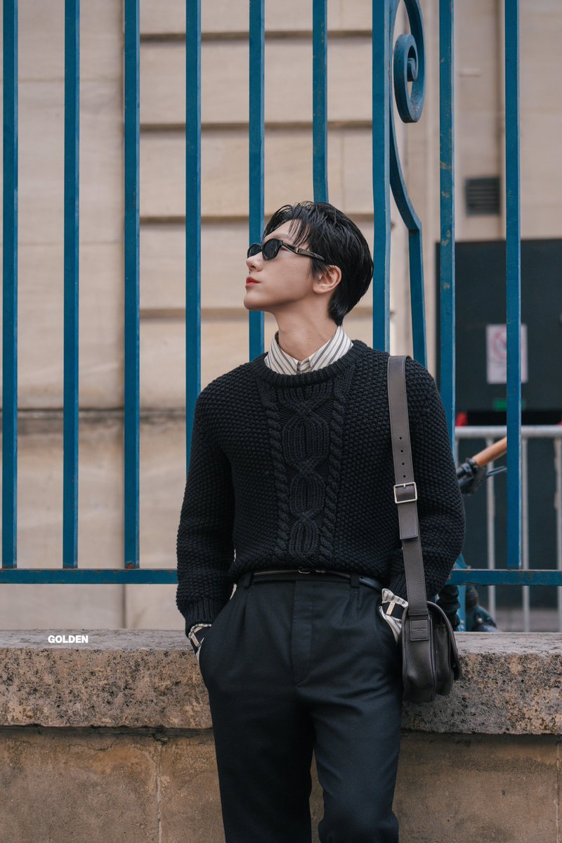 misskloss_1001's tweet photo. TEN in his Saint Laurent era.

TEN AT SAINT LAURENT SUMMER27 
#TENforYSLPFW27 #SaintLaurentxTEN https://t.co/B991CdjGee