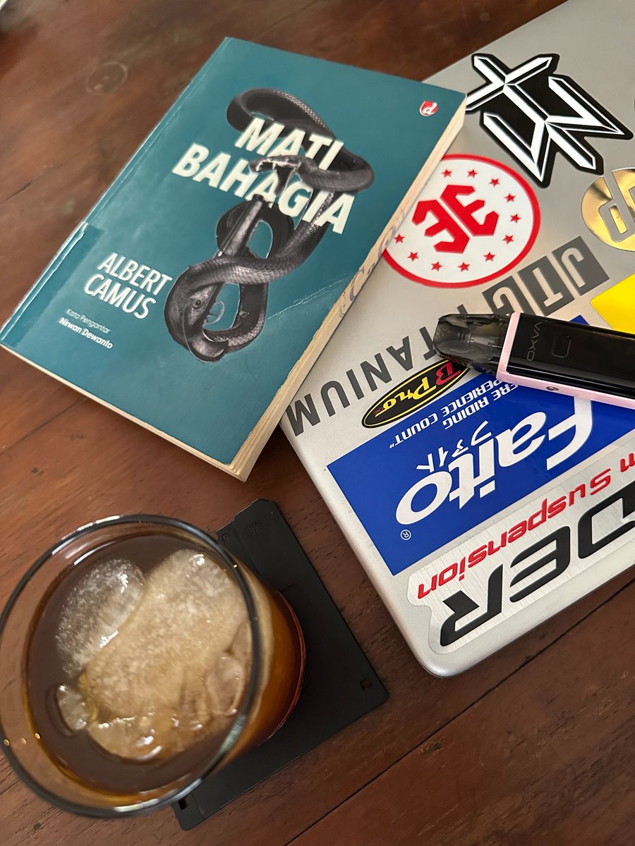 Anthony505_'s tweet photo. Iseng” liat di aplikasi sebelah nemuin tempat yang comfy buat baca buku
📍C2O Library &amp; Collabtive Surabaya https://t.co/W6RBsgQOiz