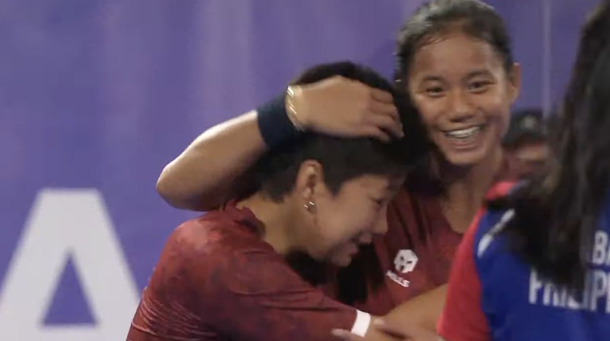 ainurohman's tweet photo. Fadona Kusumawati/Fitriani Sabatini lolos ke FINAL GANDA PUTRI PADEL!!!!! 

Penampilan yang sangat dahsyat dan sangat dominan. Menang 6-0, 6-0 di semifinal adalah catatan sangat impresif. 

Semoga terjadi All-Indonesian FINAL! https://t.co/O9Avltj54n