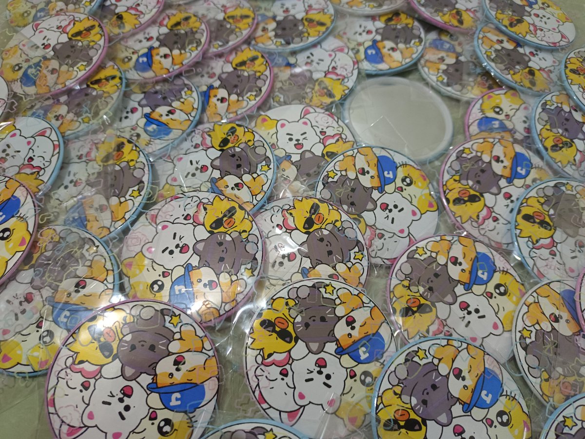 AlysonGracius30's tweet photo. Hi ENGENEs 👋

Made a simple freebies for DUNKIN’ 𝐄𝐍𝐃𝐋𝐄𝐒𝐒  #ENHYPEN FUNMEET 🧡

🪞 ENCHIN Pocket Mirror 

See you on October 3 Engenes😊

#ENHYPEN #ENDLESS #ENHYPEN_DunkinPh #ENDLESS_FunMeet https://t.co/rcAgB0A0zF