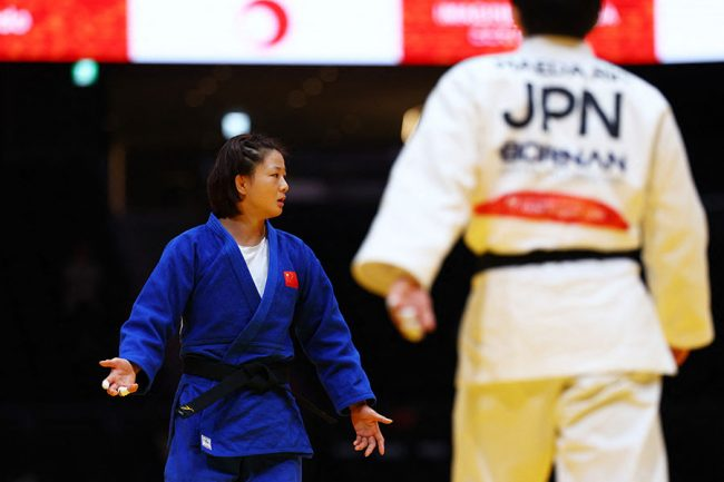 livedoornews's tweet photo. 【アジア大会】柔道女子・中国選手が“噛みつく”蛮行、日本の前田凛には歯型くっきり
https://t.co/7h2XFrQuUH

柔道女子70キロ級の準々決勝では、前田に対しタン・ジンが道着の左袖に噛みついた。試合の中継でも左手首付近にくっきり残った歯形が映っており、SNSでは怒りや驚きの声が上がった。 https://t.co/Tp0oMiLWGd