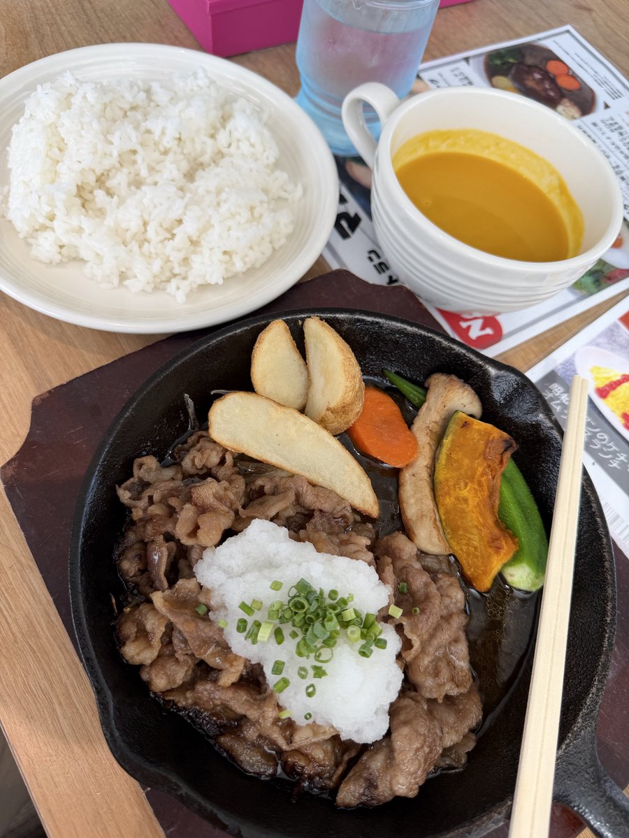 HiroKahb's tweet photo. 食べれる🕐ある時 食べる😋
🥘お腹に入れば消化するけど気持ちは
なくならない✨ https://t.co/NNCqYfqHJe