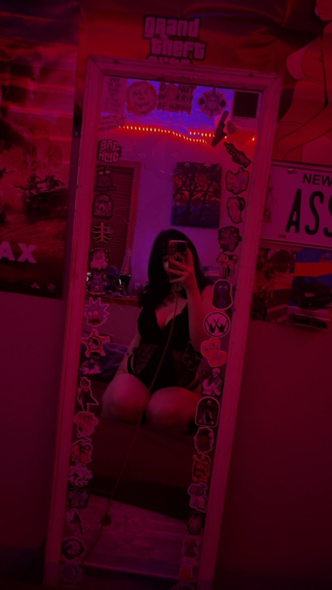 B420User's tweet photo. First post kinda nervous 🫣 https://t.co/MWp6eqb1qk