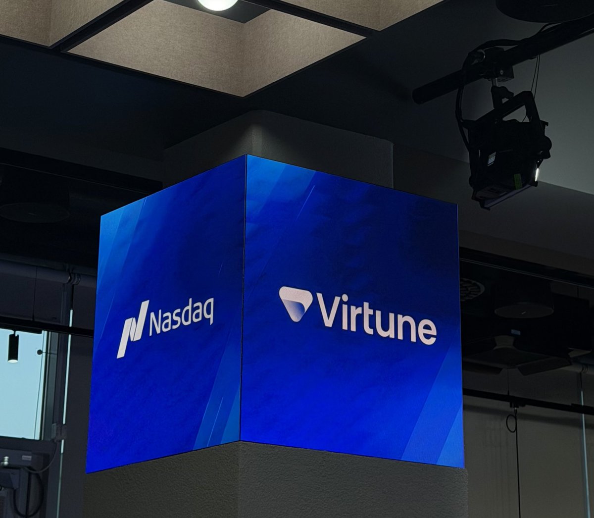bt_chick's tweet photo. Last night at @Nasdaq Stockholm:

The question wasn't if Nordic investors want bitcoin exposure, but how. https://t.co/sIH8Ybz4gr