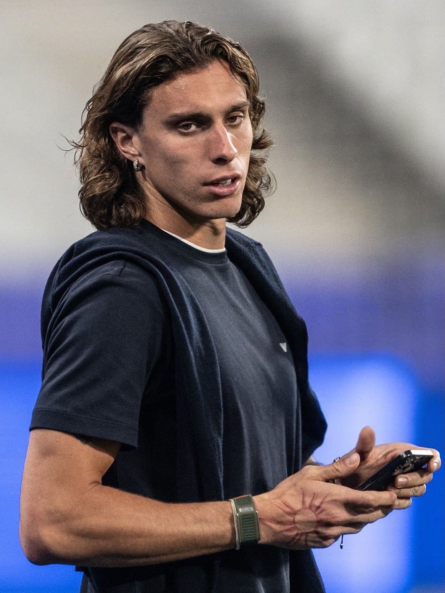 CalafioriFiles's tweet photo. More pics of Richy from walks around the pitch at Stade de France [📸 : Giancomo Cosua] #Calafiori #Azzurri https://t.co/mU4EWbhBSS