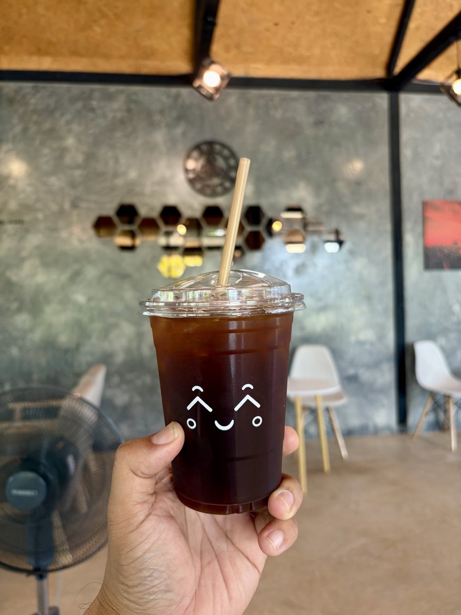 bew_133's tweet photo. ��าแฟเข้มๆๆ😂 https://t.co/gKBfsWa0mj