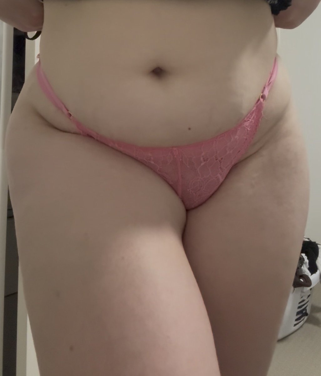 Anarchic_Ash's tweet photo. Yesss, I know I should be putting that laundry away instead🤫… but my goodness, these cute new lacy panties make my ass look so fkn thicc &amp; juicy!
Especially the way my natural curves eat them up 🥵 I couldn’t resist showing you all🌚 
Damn that’s really me😏😈🤯 https://t.co/lGhwZdmNd7