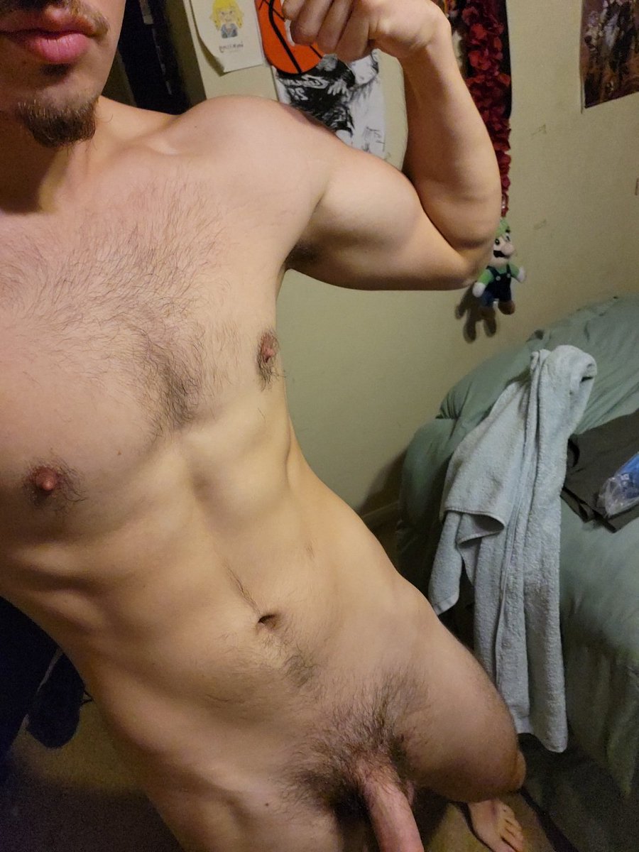 Melimybeloved's tweet photo. So so SO close to having a six pack :( https://t.co/Dcr7GhxQNS
