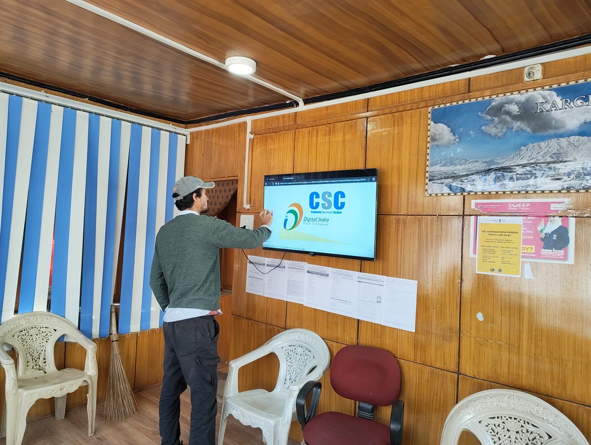 CSCJK's tweet photo. Swachhata Hi Seva 2026 | Seva Se Swachhta Tak 🇮🇳

The Aadhaar Seva Kendra, Kargil, Ladakh UT is taking part in the Swachhata Hi Seva movement, turning service into action and encouraging citizens to keep their surroundings clean.

#SwachhCSCSwachhBharat
#SwachhtaHiSeva2026 https://t.co/4tYvLBGrtk