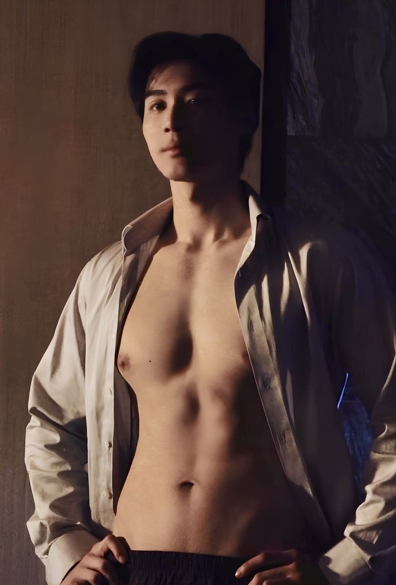 boyslovehub's tweet photo. Happy 23rd birthday to the tall and talented Toptap Jarukit. https://t.co/XtGzYDFV9d