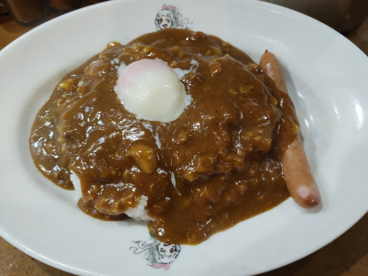sengokuixaotome's tweet photo. 秋葉原の神田明神に来ました⛩️
そして秋葉原といえば日乃屋カレー秋葉原さん🍛今回は2回目来店。スタンプカード特典でロングシャウエッセン®︎１本無料🌭ご飯も大盛り無料の温玉カレーを頂きました🕺
程よい辛さでとても美味しかったです🐈️

@HinoyaAkihabara https://t.co/9xXPWLxC1b