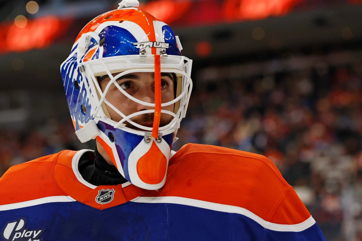 IceMetrix's tweet photo. The Edmonton Oilers first two games. 

- 14 Goals 
- 13 Goals Against 

Tristan Jarry - 17/23 | .739% 
Devon Levi - 15/22 | .682% 

When will they solve this glaring issue?…

#NHL #LetsGoOilers https://t.co/Hm3c3LckaY