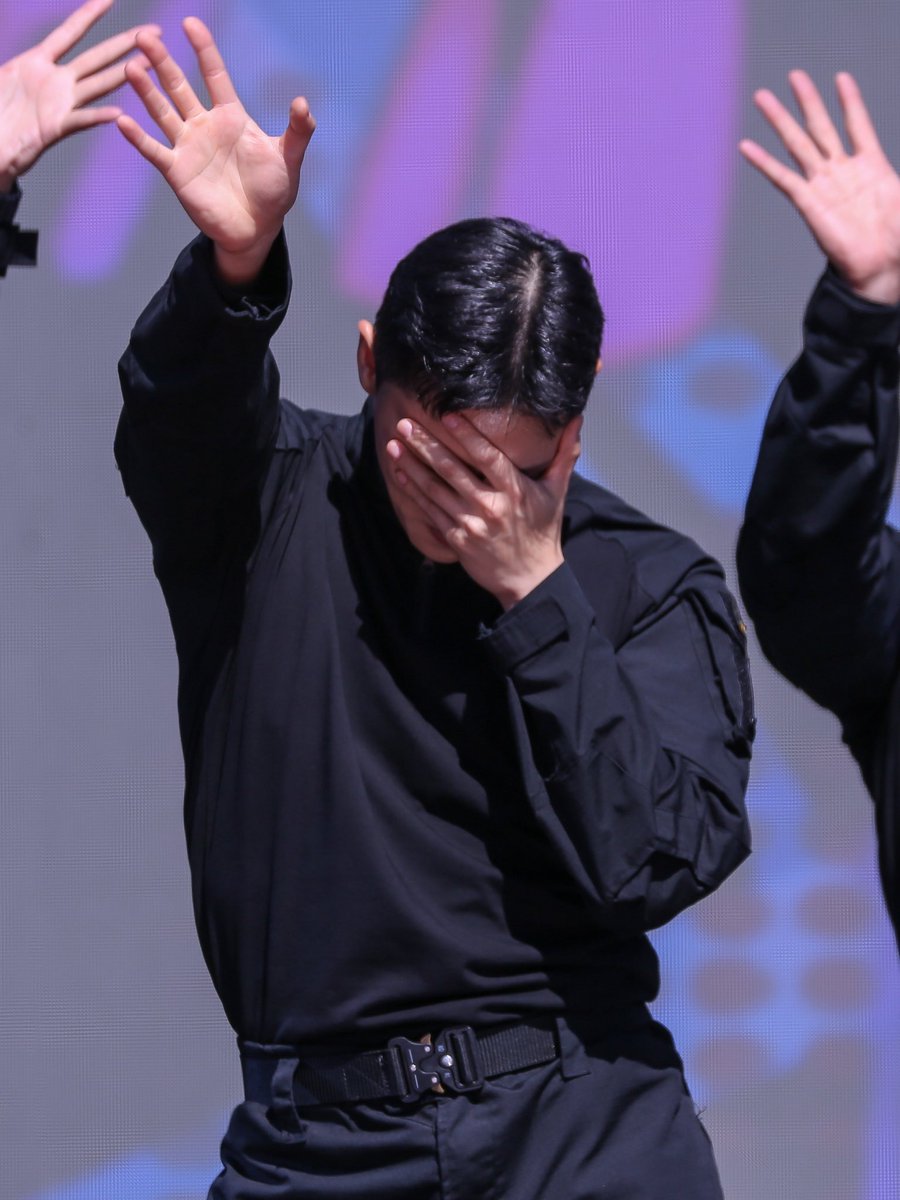 Cho_618310's tweet photo. 261002 지상군

부끄러워도 빼지않는 공주님

#창균 #아이엠 #임창균 #몬스타엑스
#IM #CHANGKYUN #MONSTAX 
#チャンギュン #モネク #モンスタエックス
@OfficialMONSTAX https://t.co/3KBJIsqqbt
