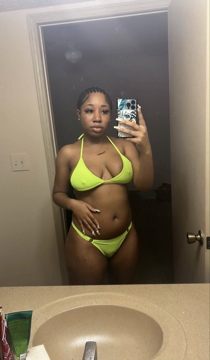 Fr34kLuvr's tweet photo. Dm #irl #ebony #bop https://t.co/baNZ5YnpkM