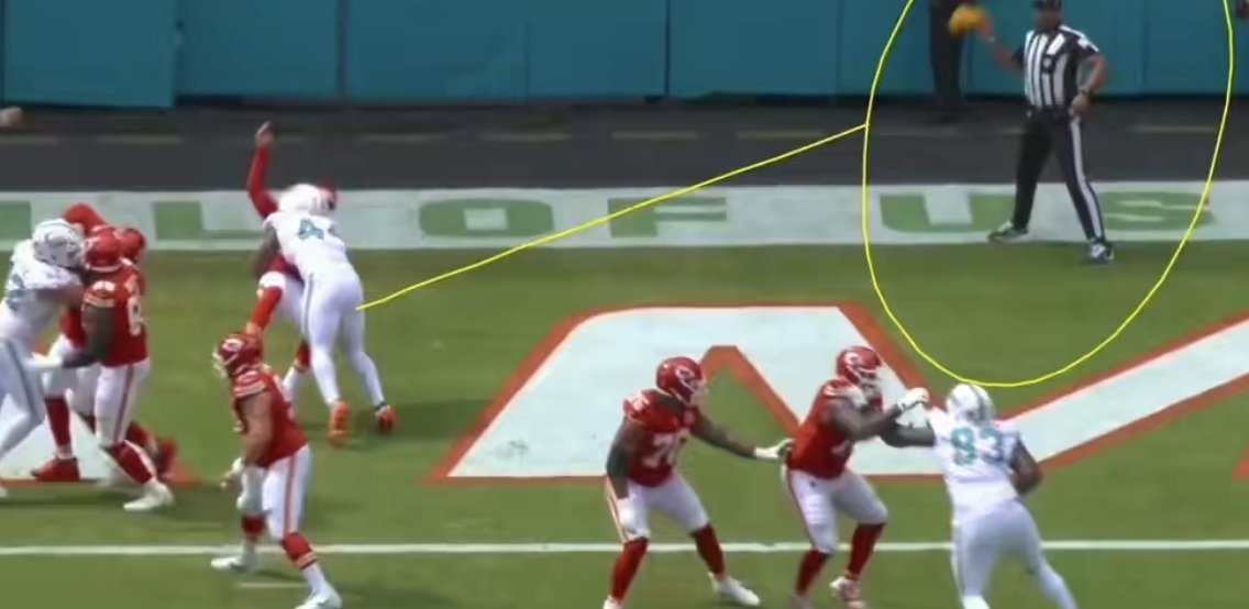 Tonysmarkettips's tweet photo. The flag was out before he even landed on him lol -- this league is such a joke sometimes. https://t.co/4KjZaXvU2f