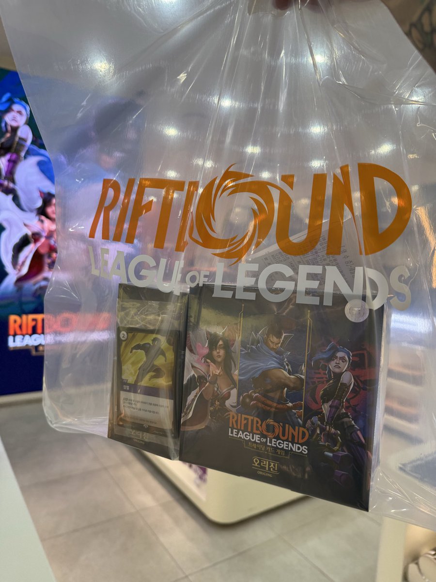dan_in_progress's tweet photo. Mission: Aquire Korean Riftbound Loot

Status: Success. 

This Flash promo is foil btw! https://t.co/xRrCkxHGd5