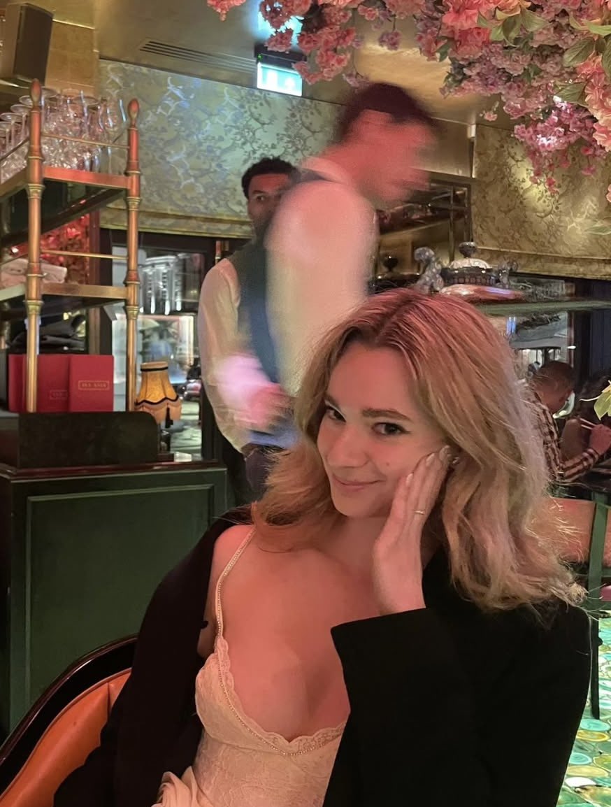 PhilipTheCuck's tweet photo. Cuck sharing gf in DMs rn https://t.co/9w9NxB8ihE