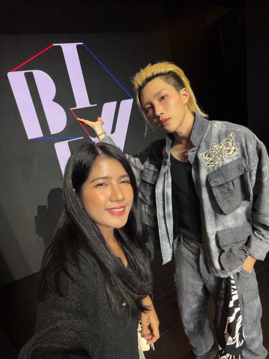 NoeulOfficial02's tweet photo. [02.10.26]

IGs Update: mimsassy 
 
જ⁀➴@Noeul_lee6

NOEUL AT SIAM CENTER BIFW26
#SiamCenterBIFW2026xNOEUL
#Noeulnuttarat #MagentaBoy #BoNoh
#S2TheSunset #Horizone https://t.co/a1M6JDOwSo