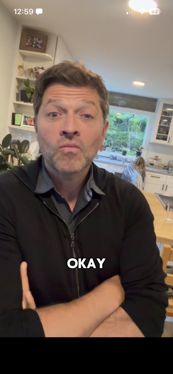 twilitezombie's tweet photo. fucking 52 year old man he makes me SICK. i won’t him https://t.co/PDFD1Zf9nn