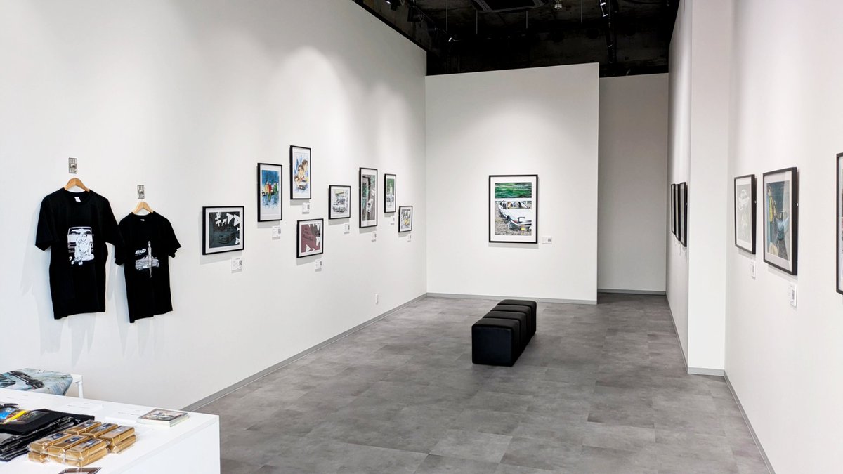 gaaat_art's tweet photo. 【『頭文字D』 Art Exhibition 追加開催決定！】

これまで各地を巡ってきました「『頭文字D』 Art Exhibition 」もついに今回で最終会期となります。

そして最終開催の地は・・・
本作品の舞台となった「群馬県渋川市」にて開催が決定いたしました！！

10/17(土)と10/18(日)の2日間、「渋川市営伊香保ロープウェイ不如帰駅 3F ときわホール」にて開催いたします。

舞台となった都市・渋川で『頭文字D』をお楽しみください！
詳細はこちら：https://t.co/b4GCaGRUzU
