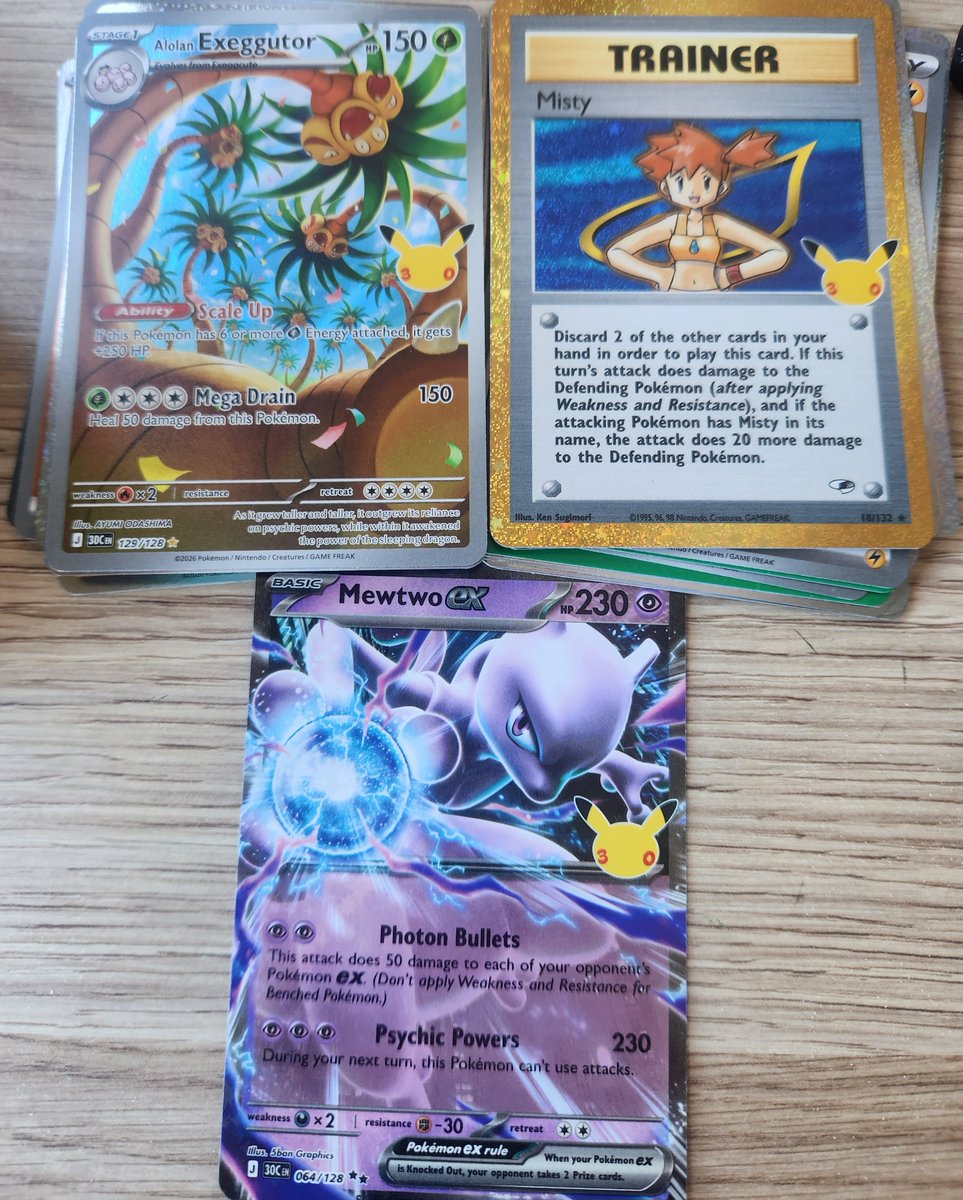 DYN4AM0's tweet photo. All pulls from 6 pack box, super happy with Misty 🥹 https://t.co/7fu1n5gucN