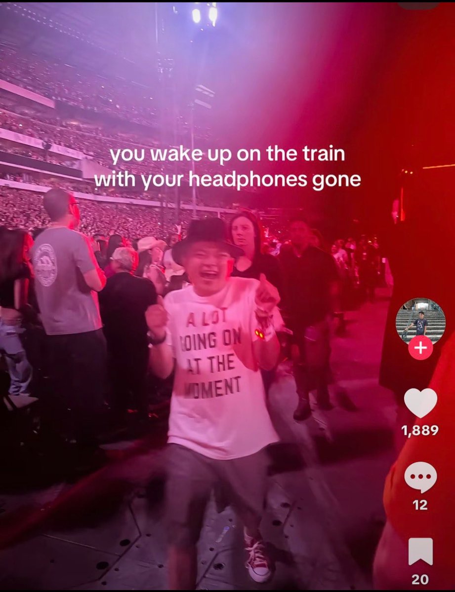 davidiety's tweet photo. Daily reminder: he didn’t deserve that hat https://t.co/2F1W5J7Kyc