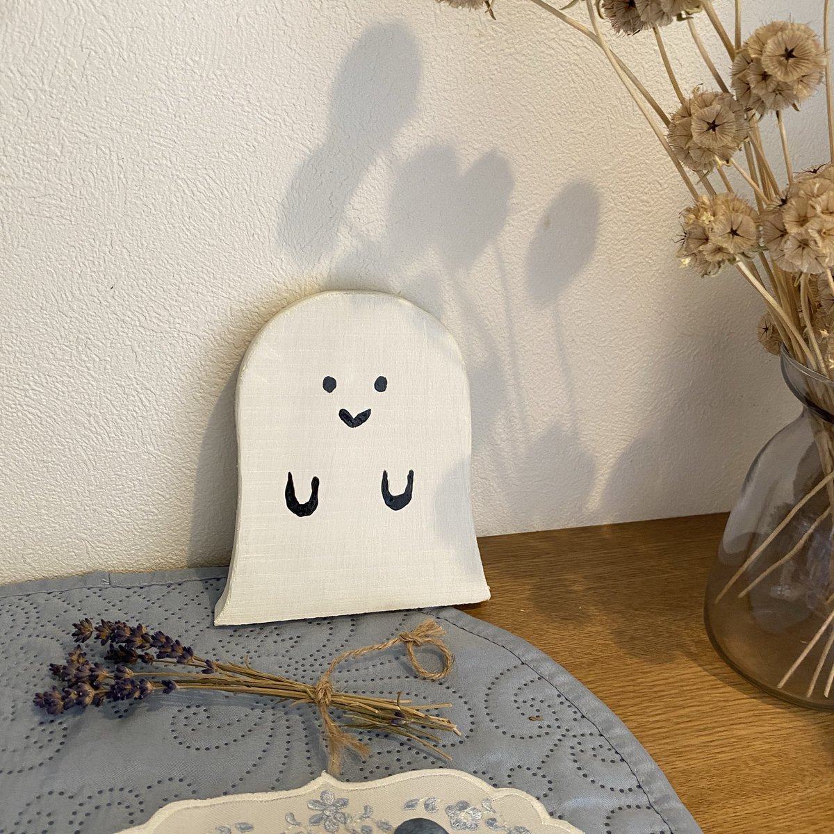 kiitospiano's tweet photo. ひのき材で👻ちゃんを作ってみました😆
顔描くの緊張した笑（下書きなし） https://t.co/8GaGW3Tb2V