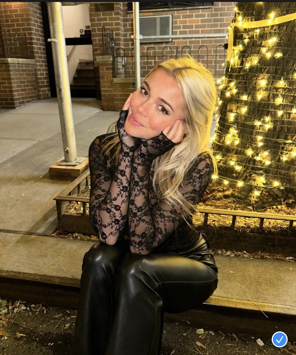 JimTim410631321's tweet photo. $154 drained on my first 2 day being a domme!

Keep sending dummies🌀🌀🌀

All you dummies need to boost your goddess up Livvy is blowing them out 
 Or celebrate the birthday girl

catfishfindom findom femdom wankbattle https://t.co/YFBqpDNSEi