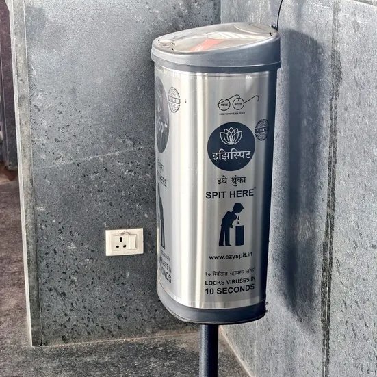 bosunatiklama's tweet photo. Hindistan'daki metro istasyonlarına dünyanın ilk tanımlanmış tükürme kutuları yerleştirildi. https://t.co/4dig9sgcMQ