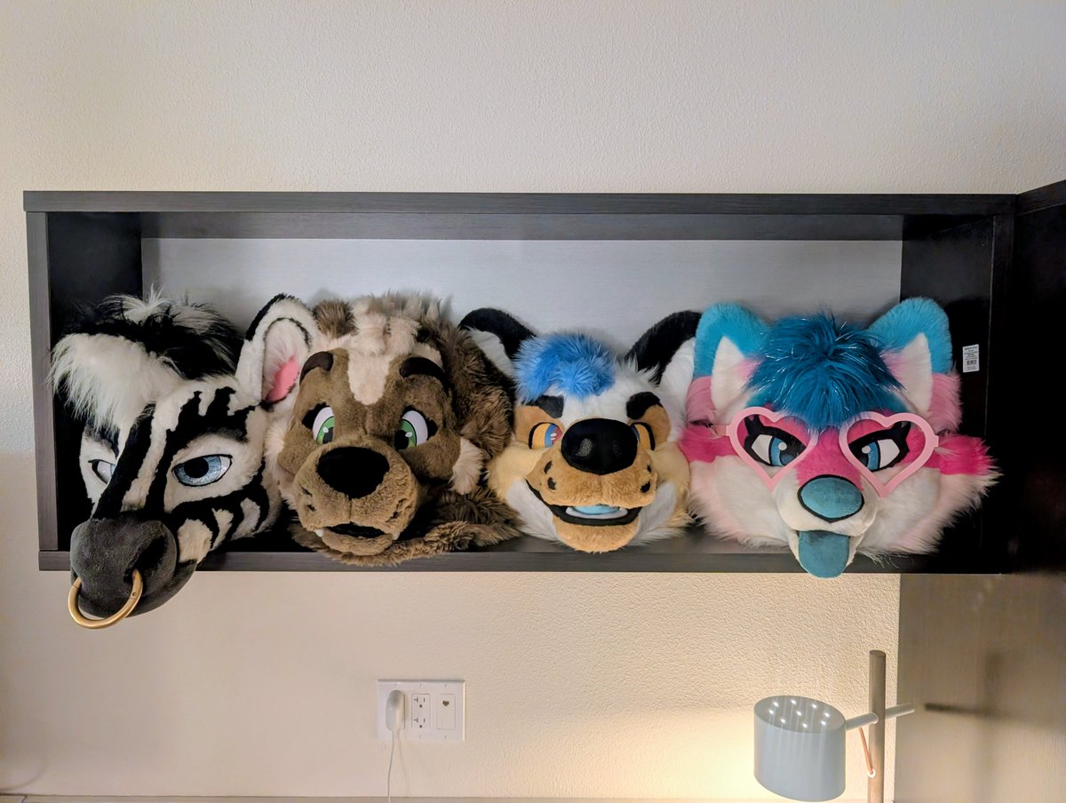 ShinzuFoxx's tweet photo. Hey btw... I'm at #WPAFW  :3 https://t.co/Ya6KjmRare