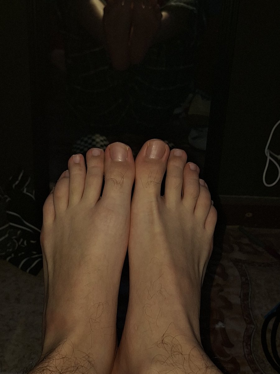 twinkfabs's tweet photo. Está más lindo mi culo o mis pies? https://t.co/VGGOV9Fq3t