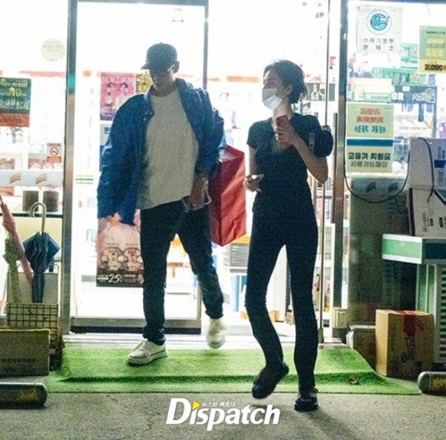 vipbbsun's tweet photo. T.O.P ยอมรับข่าวลือเรื่องคบหาดูใจกับ Nana “เราพัฒนาความสัมพันธ์จนเป็นคนรักกันเมื่อเดือนมิถุนายนที่ผ่านมา” 

คอนเฟิร์มคบกันอย่างเป็นทางการ ดีใจอะ ในที่สุด อิพี่คนโตมีคนดูแลหัวใจแล้ววว แต่งได้เลยนะ 555555555 https://t.co/MrTbKNsPn7