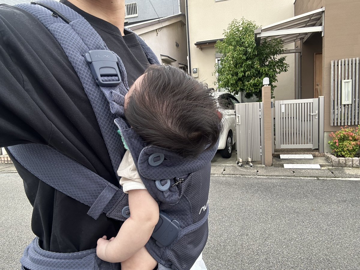 EisakuV's tweet photo. 久しぶり、という言葉では済まされないレベルのご無沙汰投稿になってしまいました。

ここ半年ほどの大きな変化といえば、

・男の子が生まれて、二児のパパトレーニーになりました。

・エニタイムを退会して、LifeFit民になりました。

そして今は、近所にオープンした「資さんうどん」に来ております。

（丸亀の方が好みでした）

相変わらず、意図せず
摂取カロリー ＞ 消費カロリー
の日々が続いております。