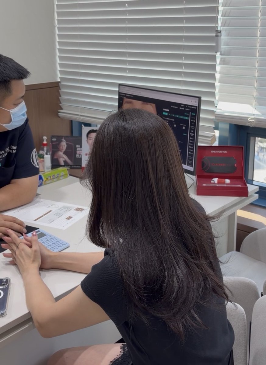 yynnax's tweet photo. そろそろ乾燥しやすくなる季節なので肌管理🍂
今回は、CLASS ONE CLINIC🏥✨痛みのないスキンブースターで、肌の弾力・再生効果が見られる施術、
シナジェット+ゴウリを受けてきました🫶
効果は後日投稿します❣️
#CLASSONE #カンナム肌管理 #韓国旅行
#クラスワンクリニック #韓国肌管理 https://t.co/fwaUtrBYzL