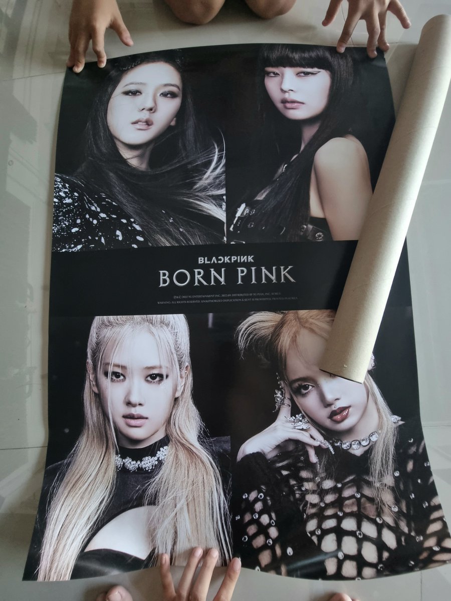egingjring's tweet photo. จากบั้มBorn Pink BLACKPINK Wiki (black version)

100฿ มีกระบอกใส่โปสเตอร์ให้ https://t.co/EuZ3gXGanL