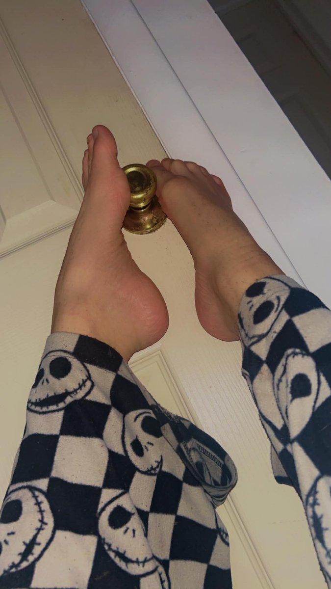 xoxoeclipse_'s tweet photo. Put your dick right inbetween my feet

#feet #gay #feetfetısh #feetworshi̇p #gayfeet #ticklekink #tickle https://t.co/fBmKrdDaM3