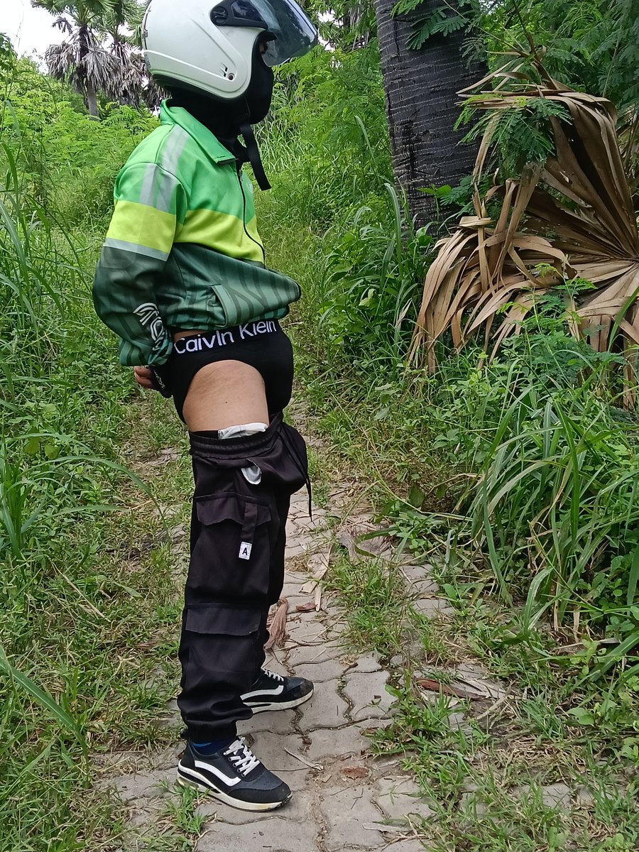 ODSW2529's tweet photo. เอาไงดี เสียวๆ #เอ้าดอร์  #แกร็บโคราช 
#นัดเลียหีดูดควย #ไฮโคราช https://t.co/WEeIV9zIB3