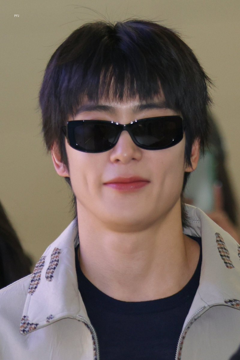 twneayyishere's tweet photo. ม้าเต่อๆเยย (ˊᵒ̴̶̷̤   ̫  ᵒ̴̶̷̤ˋ)🕶️🕶️🕶️ https://t.co/iiLOA2FFGM