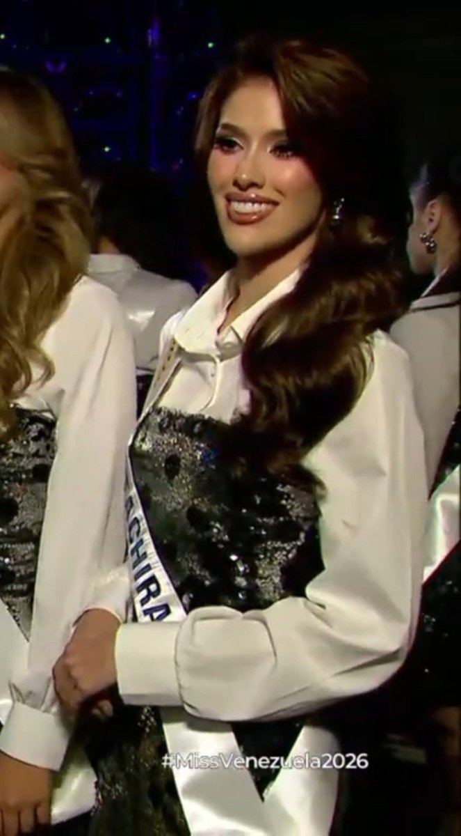 osomagenta's tweet photo. En ésta parte era imposible no mirarla, me encanta Delia ahora Miss Táchira, tiene aura de reina de que la veré coronada 😍 @MissVzla @missuniverse_ve https://t.co/dvjLiTBfYl