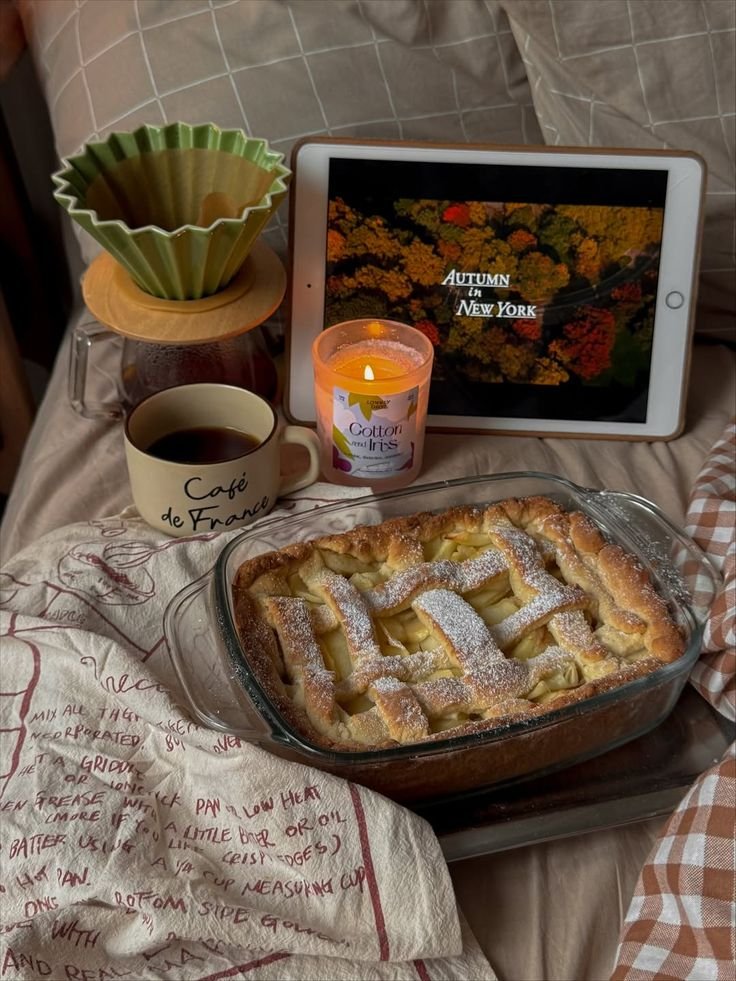 etherealdior's tweet photo. fall baking 🥧 https://t.co/W0slWe8Iqi