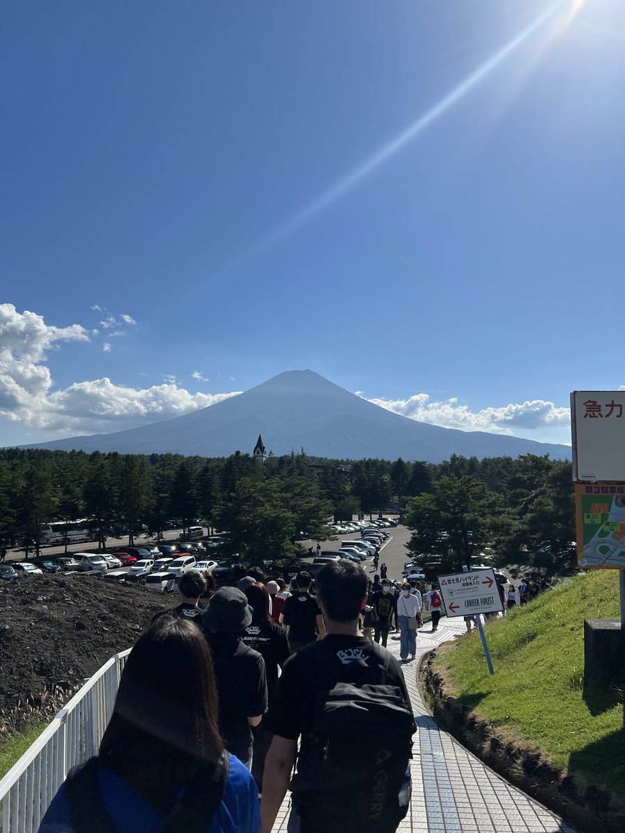TEAM_cleaner_Co's tweet photo. 4年前の今日はワイの
#BiSH ライブ初参加記念日
COLONiZED TOURも
FOR LiVE TOURも
チケットが取れず、
やっとリセール🎫取れたのが富士急❣️
BiSHメンのあまりの可愛いさと
ライブの楽しさで、一気に沼❣️
今ではオタクの端くれになれました😊
#OUToftheBLUE
#アイナジエンド
#モモコグミカンパニー https://t.co/03HJoAp3Kz