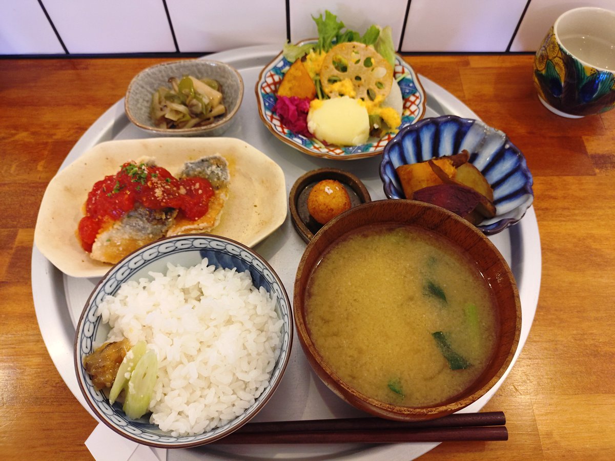 StingRaySMV's tweet photo. お昼はいつものお店で秋��飯😁 https://t.co/ZKgp6ZIIg2