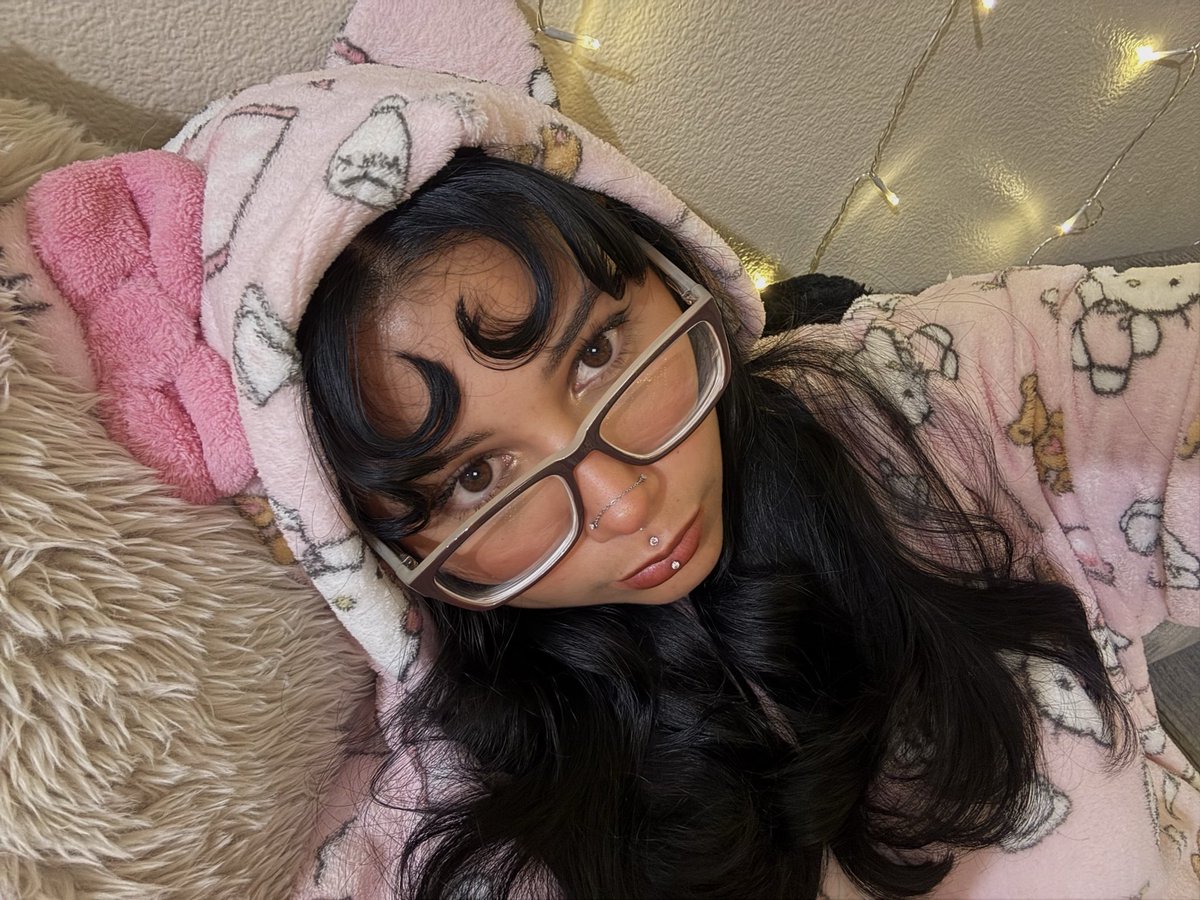 yyoselynee's tweet photo. heart bangs <3 https://t.co/XLdyRCrbHR