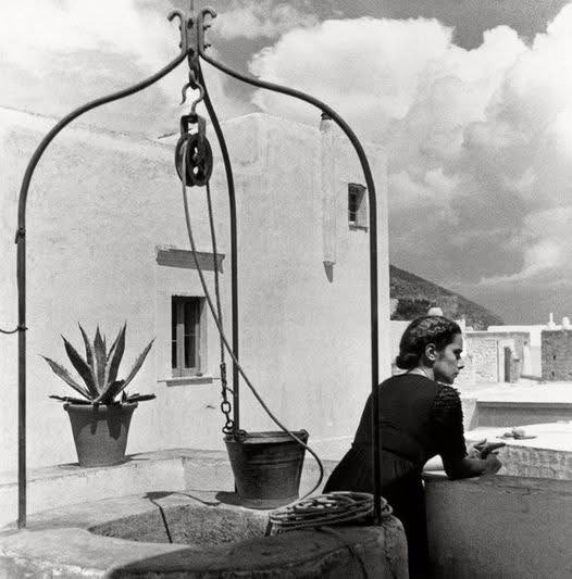 tommasson76's tweet photo. Herbert List. https://t.co/eZvNP4eO2D