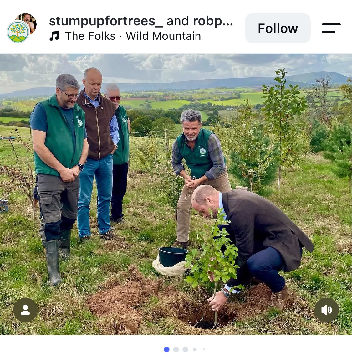 BiroNower's tweet photo. Stump Up For Trees seemingly very happy and satisfied with HRH the #PrinceOfWales ‘s visit yesterday 👇🏼☺️ https://t.co/XJ2Z6Y7JvT