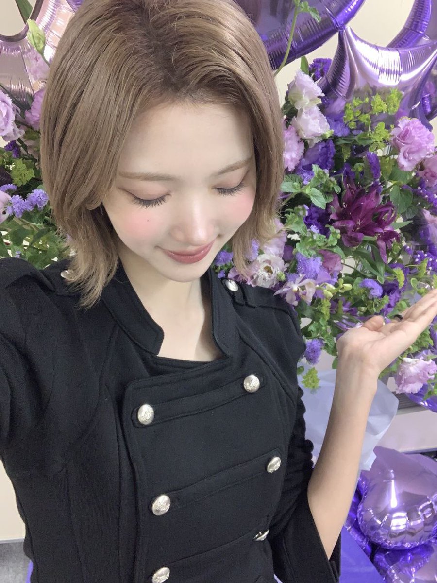 chpijiwoo's tweet photo. Throughout this journey, every member worked incredibly hard. We encouraged each other, supported one another, and shared countless memories while preparing for this debut. https://t.co/EaNoHIL0fC